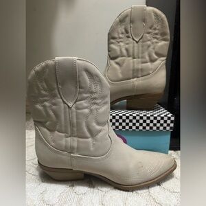 SODA Cream Cowboy Boots
